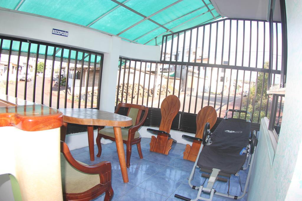 The Island Home Puerto Ayora  Chambre photo