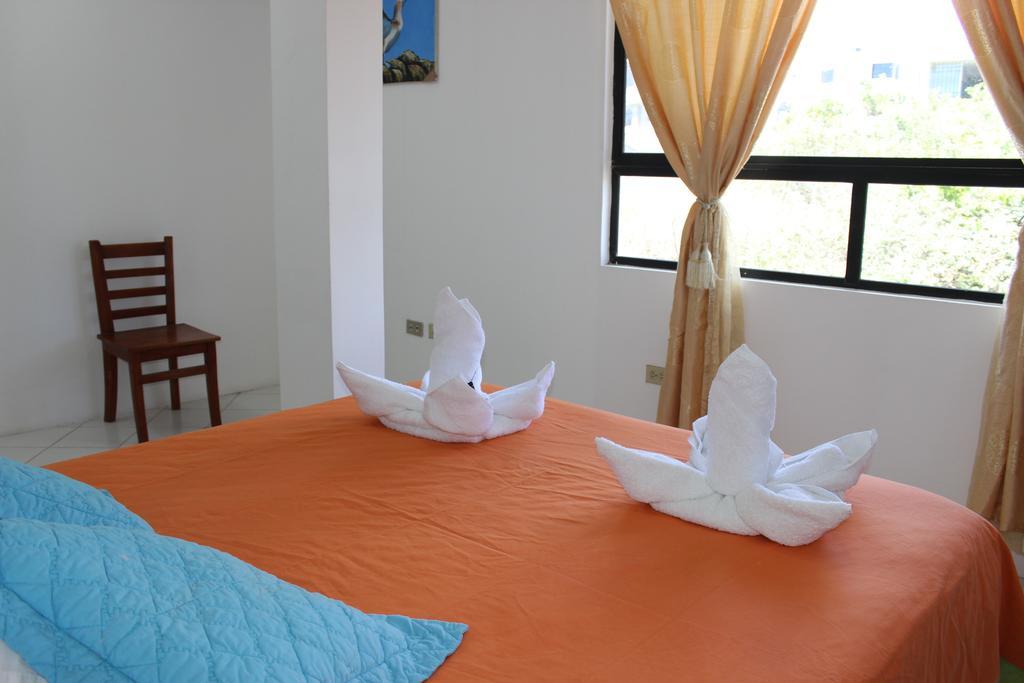 The Island Home Puerto Ayora  Extérieur photo