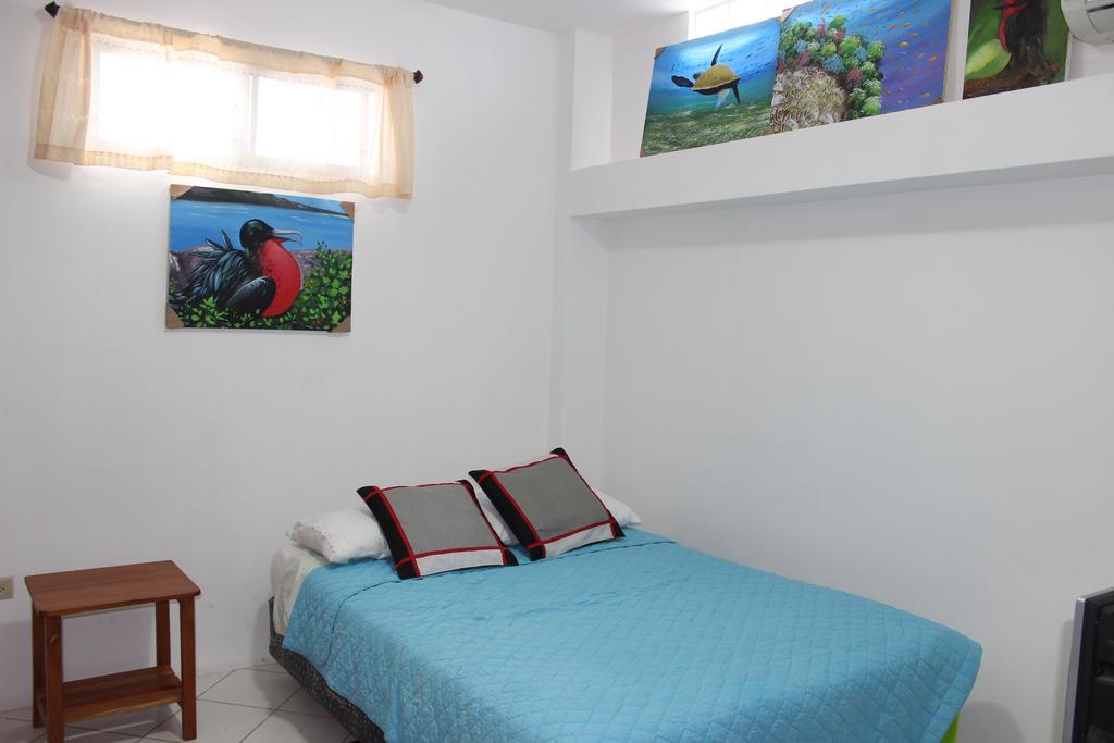 The Island Home Puerto Ayora  Extérieur photo