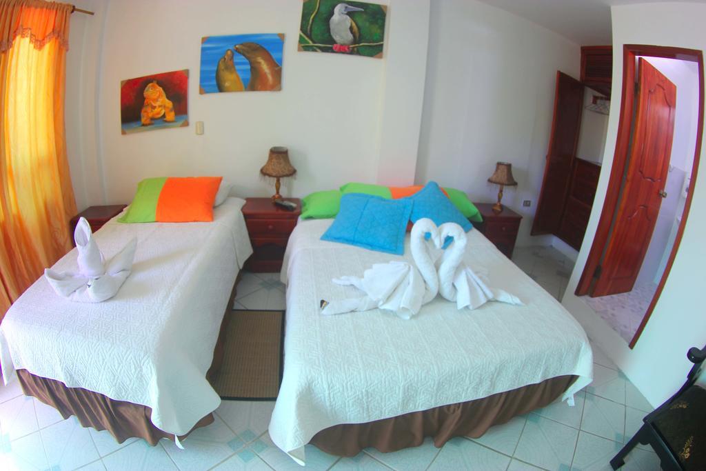 The Island Home Puerto Ayora  Extérieur photo
